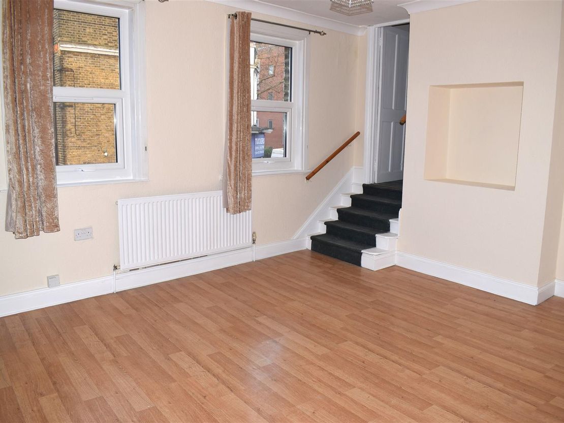 Flat High Road Leyton in Greater London