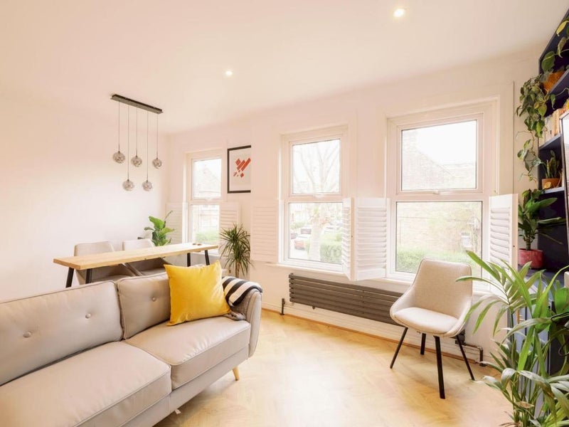 Flat Edward Road in Greater London