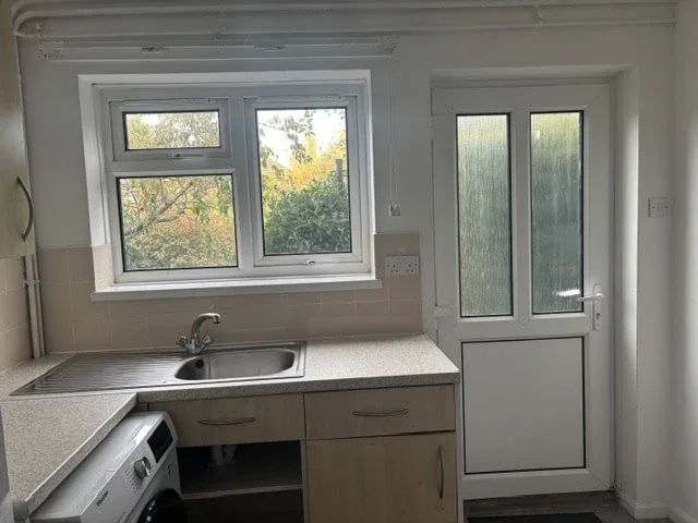 Flat Weir Close in Huntingdonshire