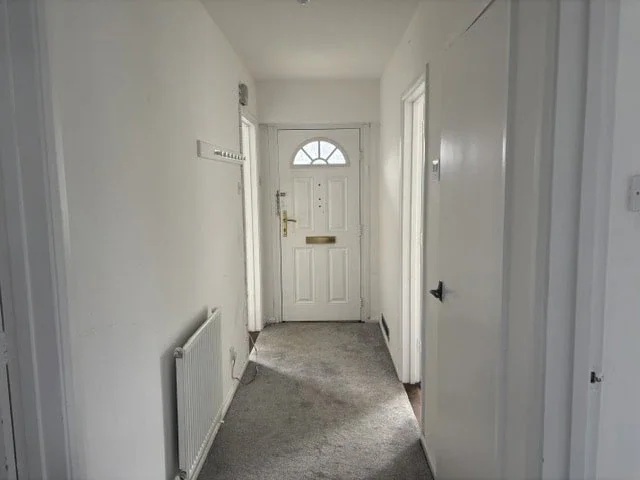 Flat Weir Close in Huntingdonshire