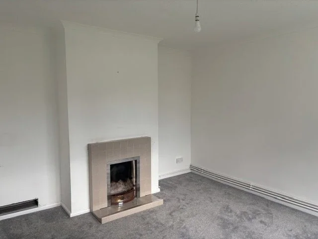 Flat Weir Close in Huntingdonshire