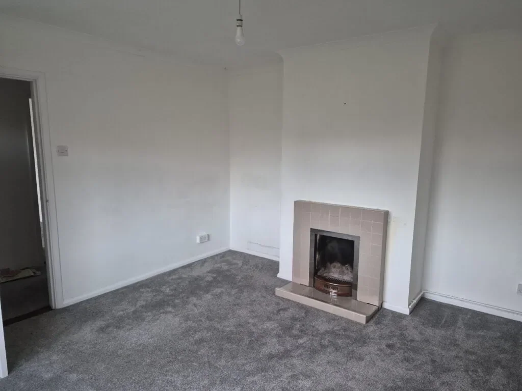 Flat Weir Close in Huntingdonshire