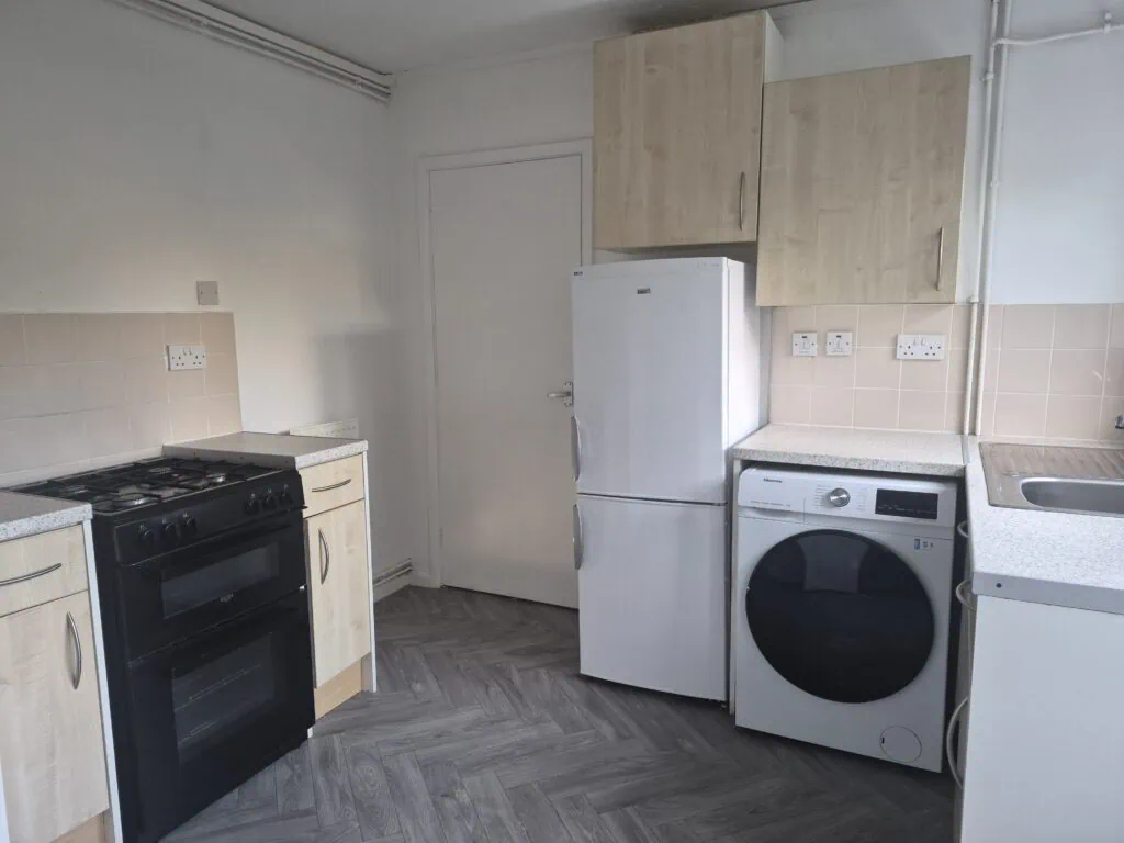 Flat Weir Close in Huntingdonshire