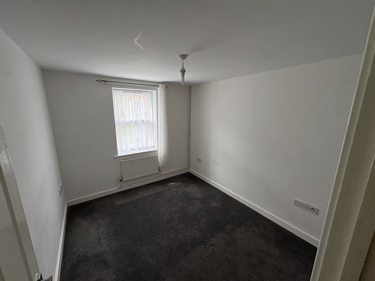 Flat Sarum Road in Luton