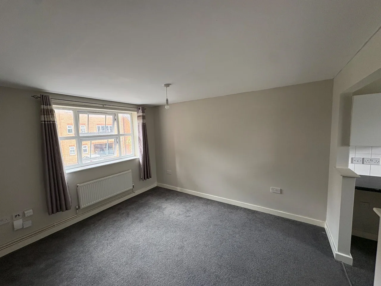 Flat Sarum Road in Luton