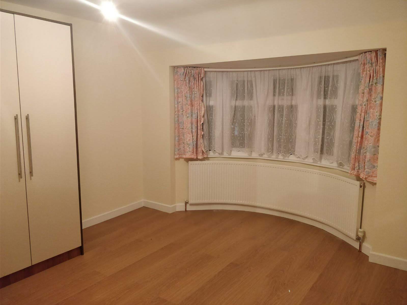 Flat Southdown Crescent in Greater London