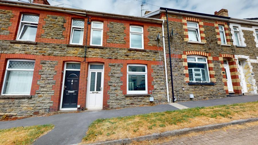 House Lewis Street in Pontyclun