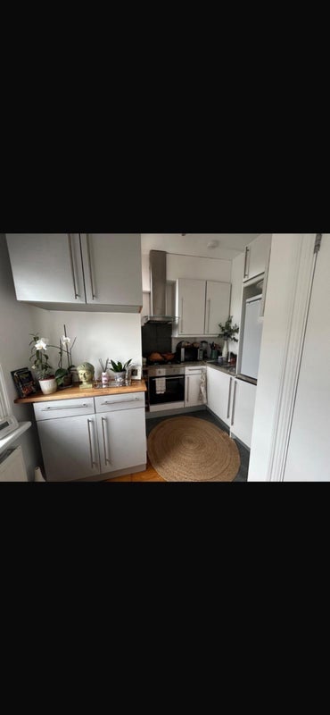 Flat Church Crescent in Greater London