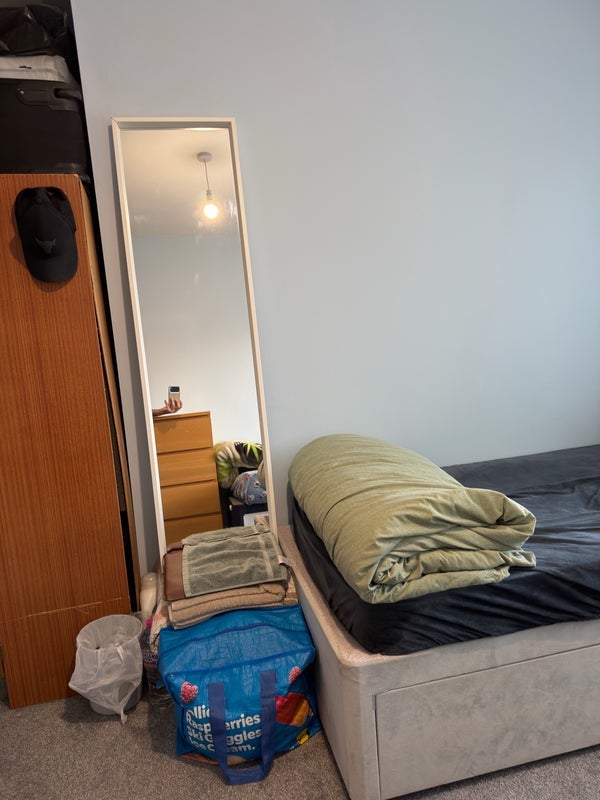 Room Humber Way in Slough