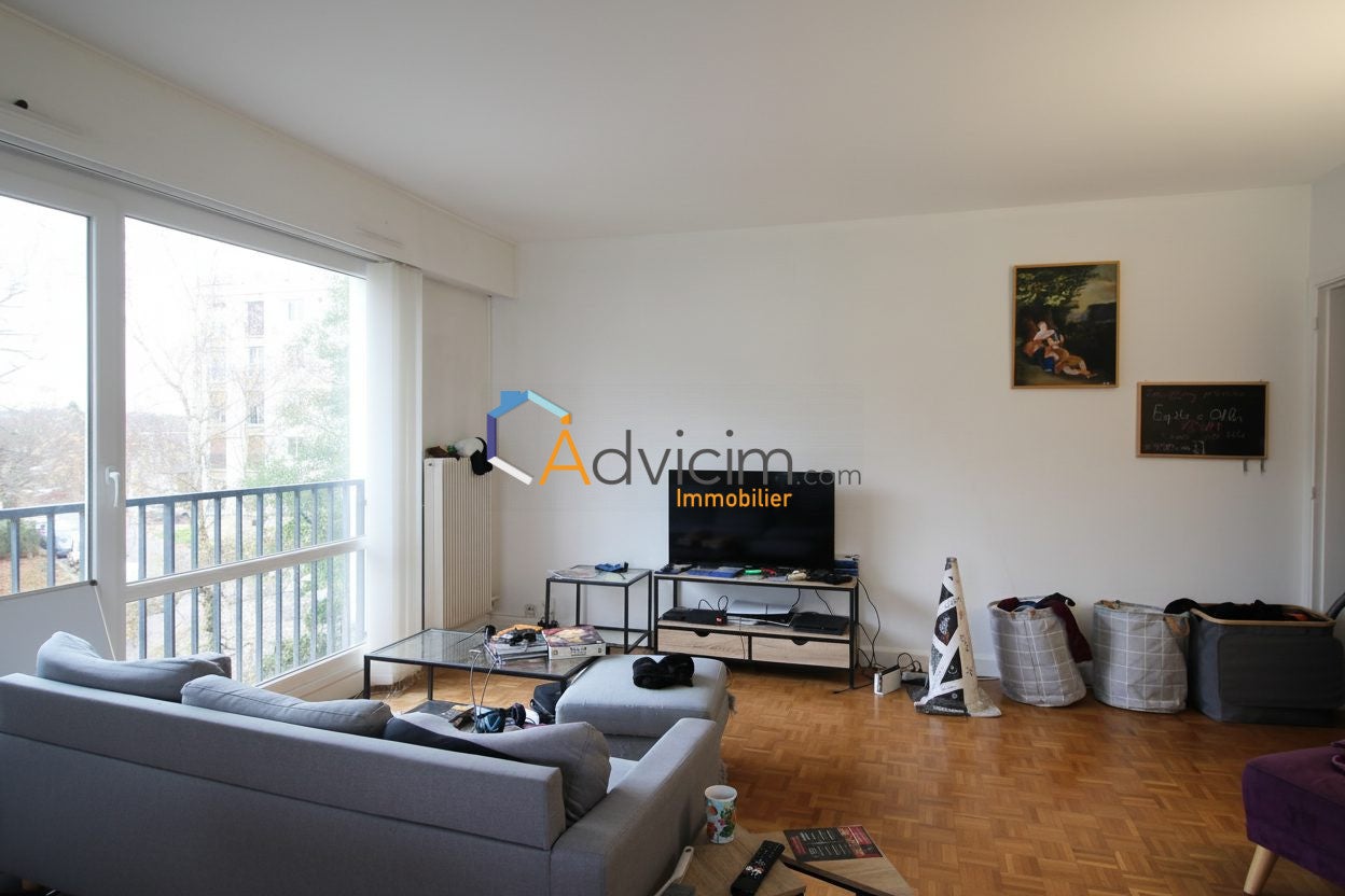 Room Rue Paulin Labarre in Olivet