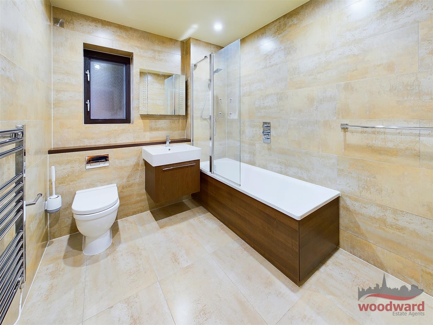 Flat Elmfield Close in Greater London