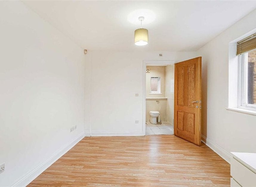 House Robsart Street in Greater London