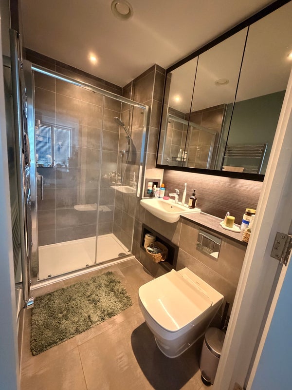 Room Rookwood Way in Greater London
