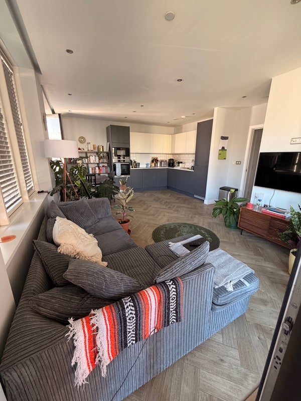 Room Rookwood Way in Greater London