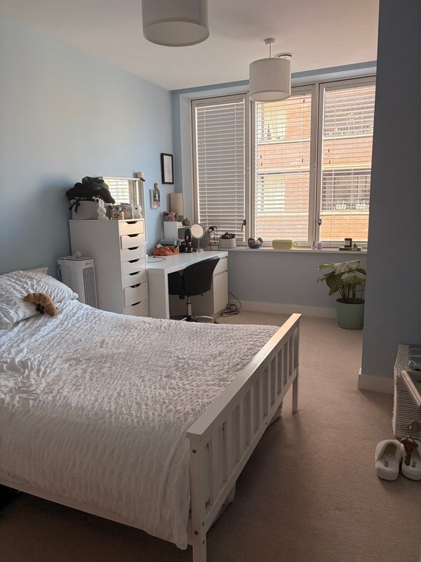 Room Rookwood Way in Greater London