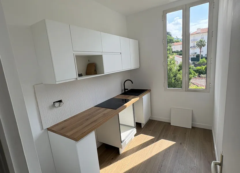 Appartement Avenue du Commandant Bret à Cannes