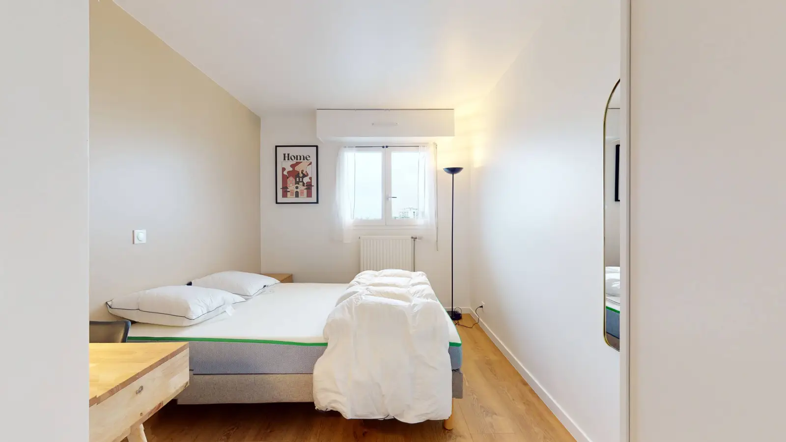 Room Place Samuel de Champlain in Courbevoie