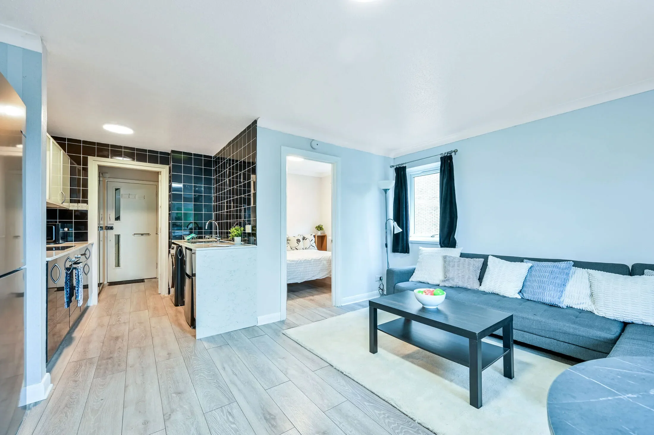 Flat Grove Crescent in Greater London