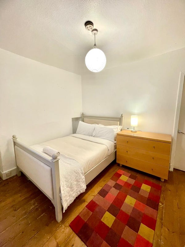 Room Chevening Road in Greater London