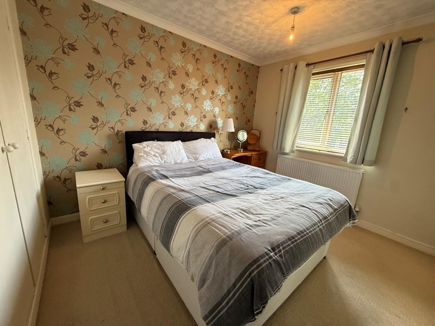 House Alderley Close in Duston