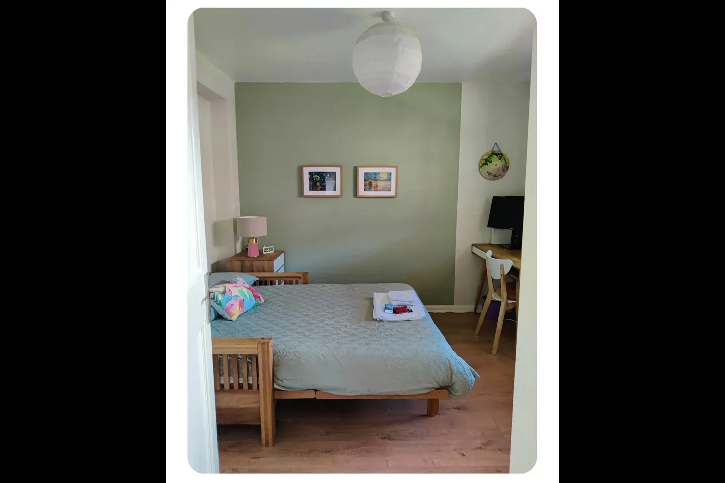 Room Hatfeild Mead in Greater London