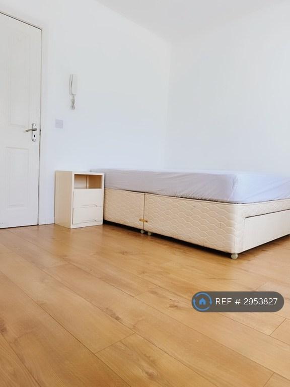 Room Wimborne Road in Bournemouth