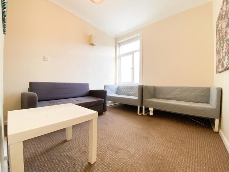 Flat Northcote Street in Cardiff