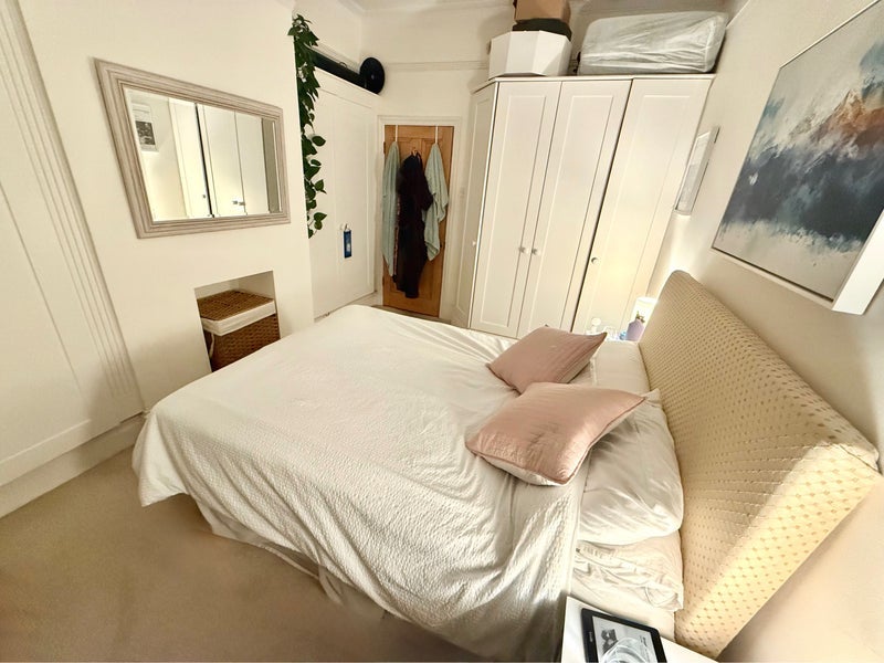 Room Marius Road in Greater London