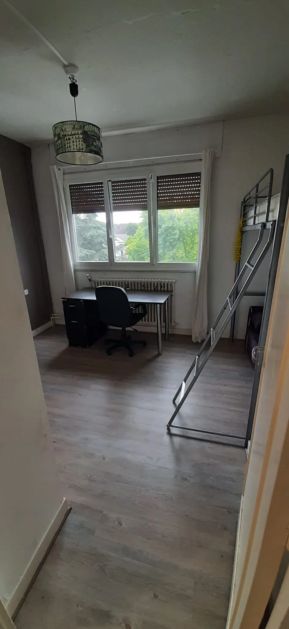 Room Rue de Clermont in Compiègne