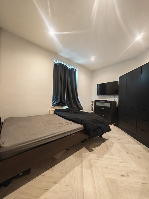 Room Milfoil Street in Greater London