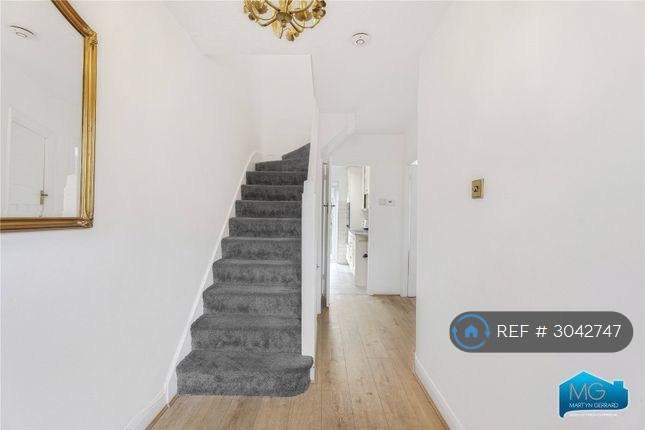 House Cardrew Avenue in Greater London