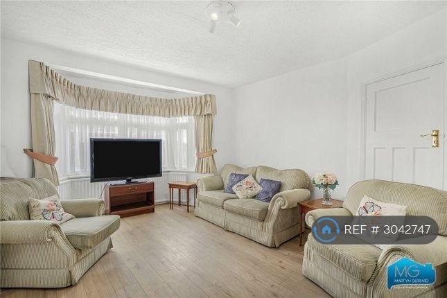 House Cardrew Avenue in Greater London