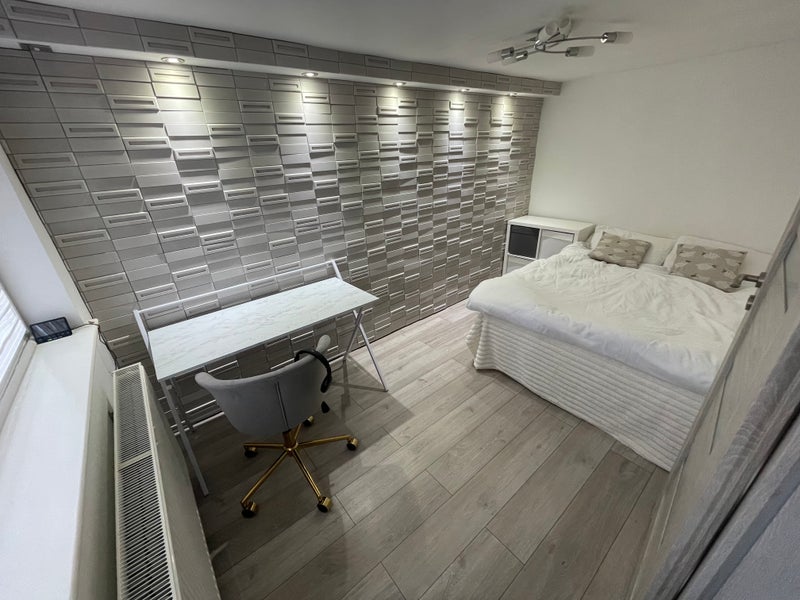 Room The Leys in Nottingham