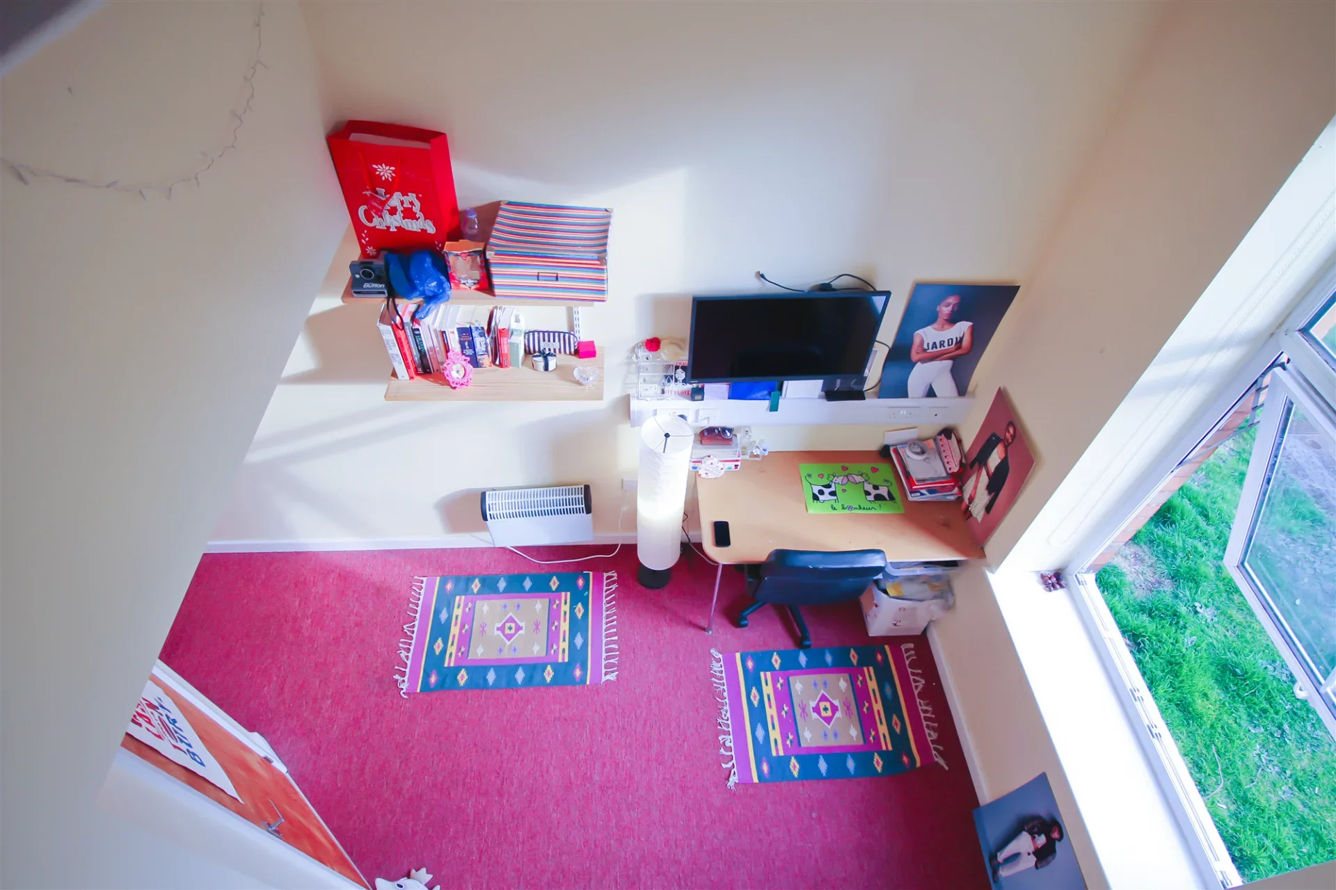 Room Radmoor Road in Charnwood