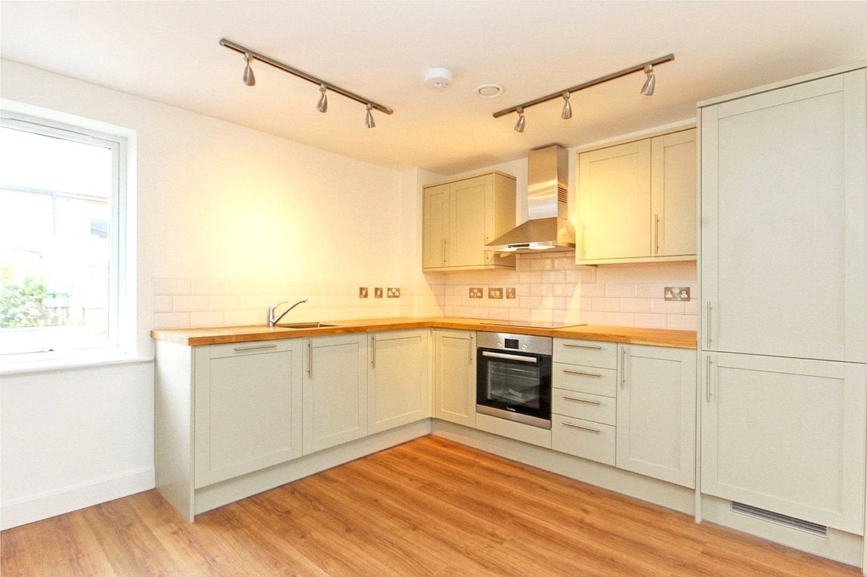 Flat Brynland Couurt in Bristol