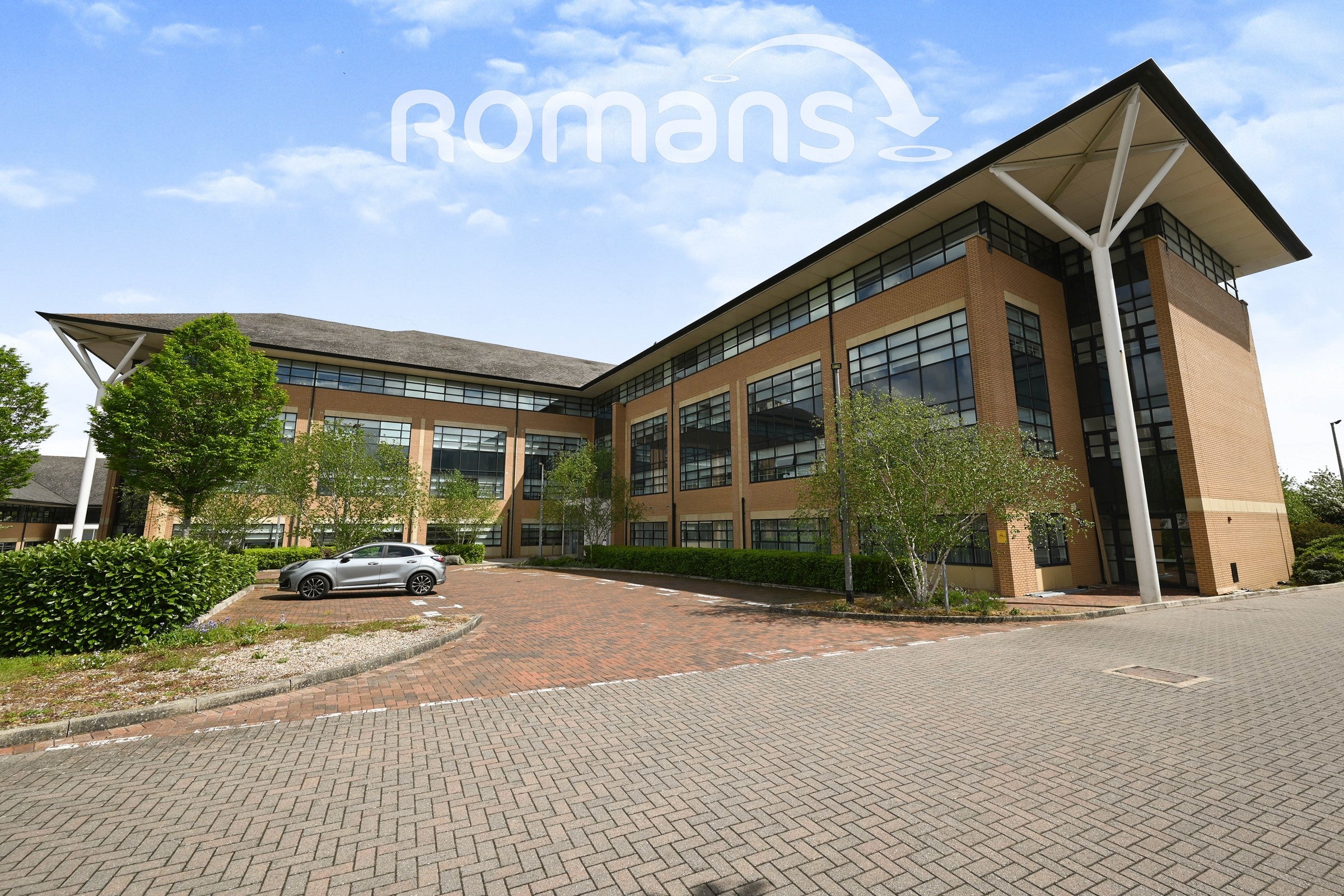 Flat Compass Court in Coventry