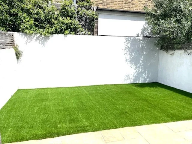 Flat Fernside Road in Greater London