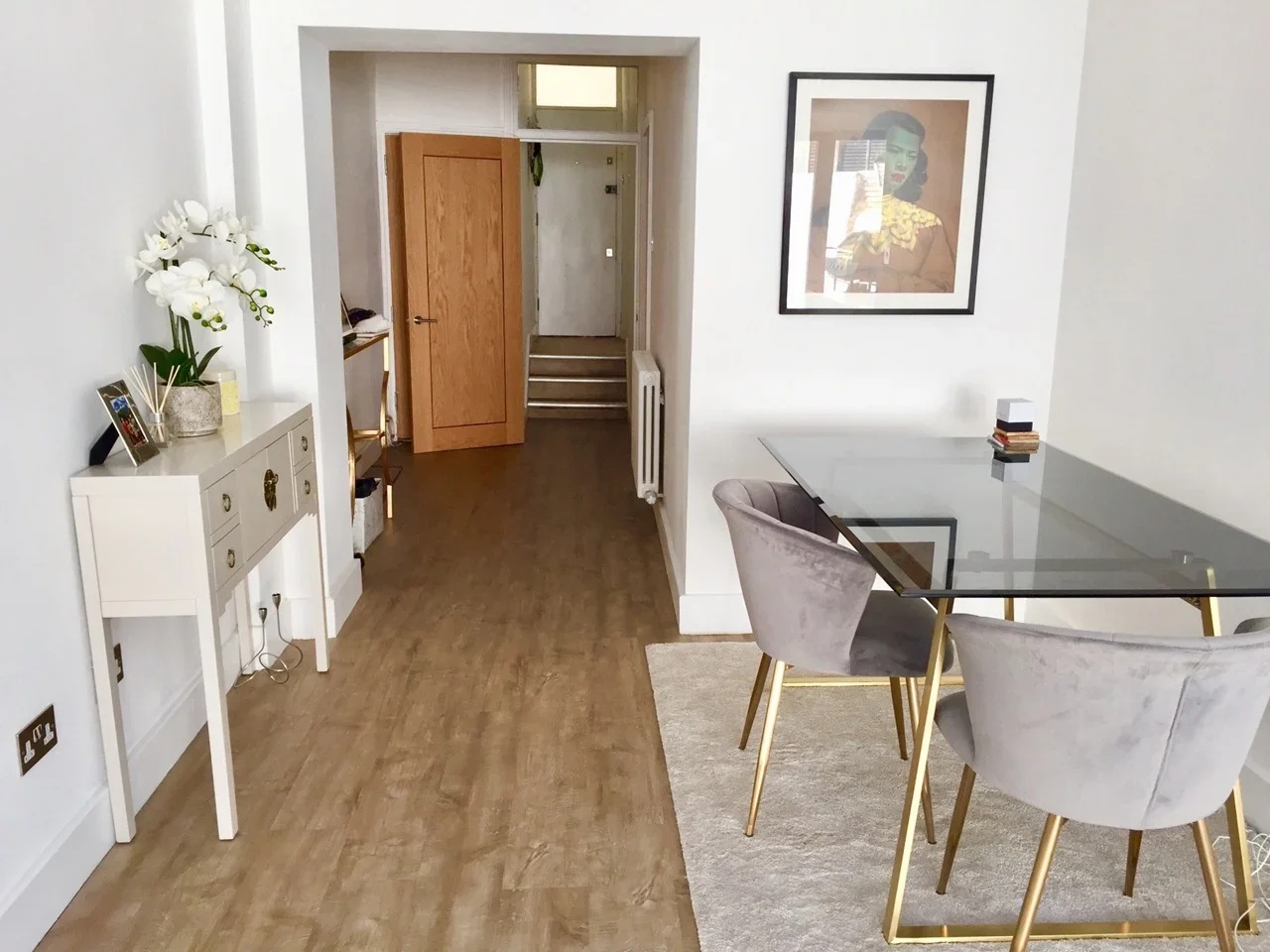 Flat Fernside Road in Greater London