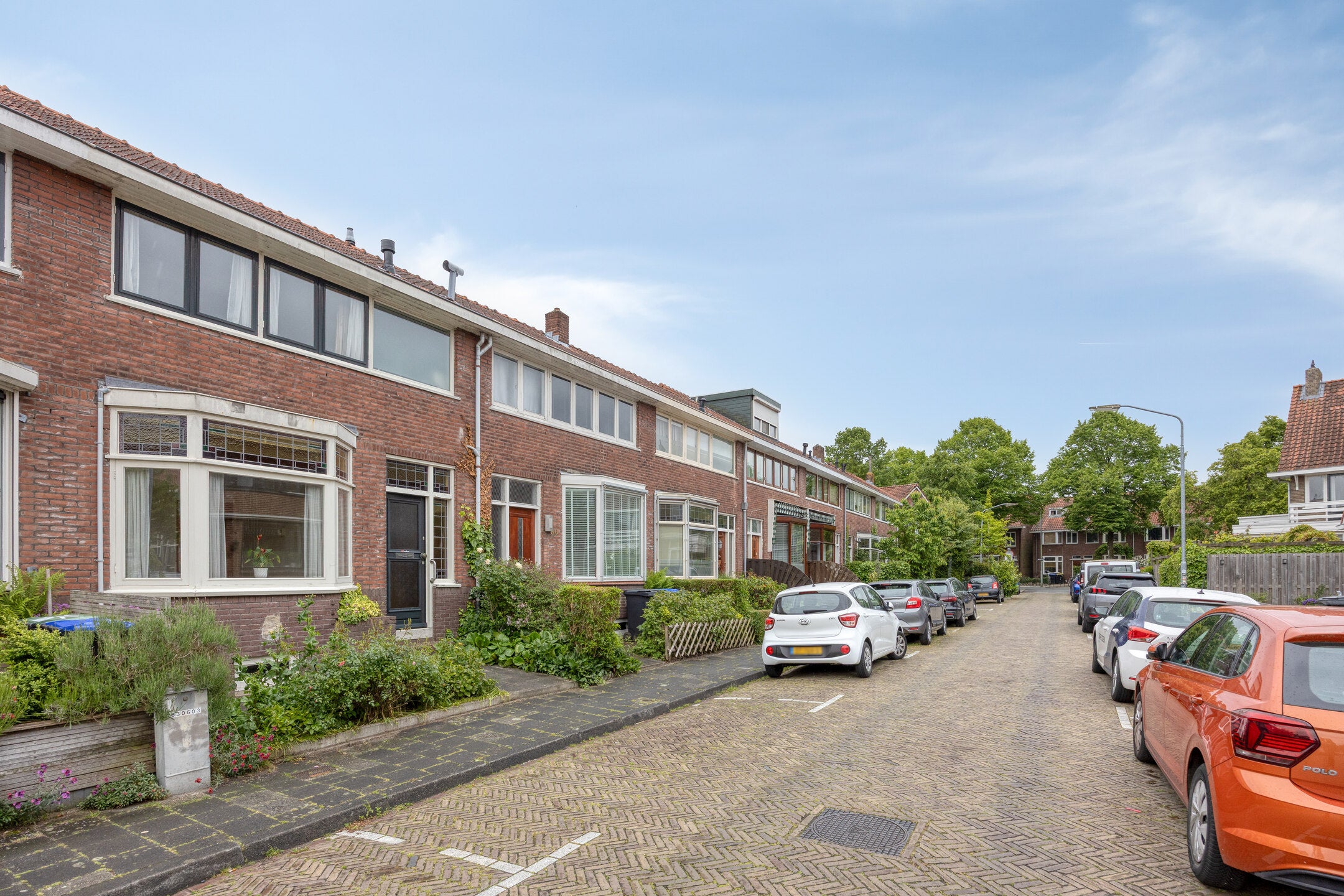 Tussenwoning te koop: Boeroestraat 78, Dordrecht