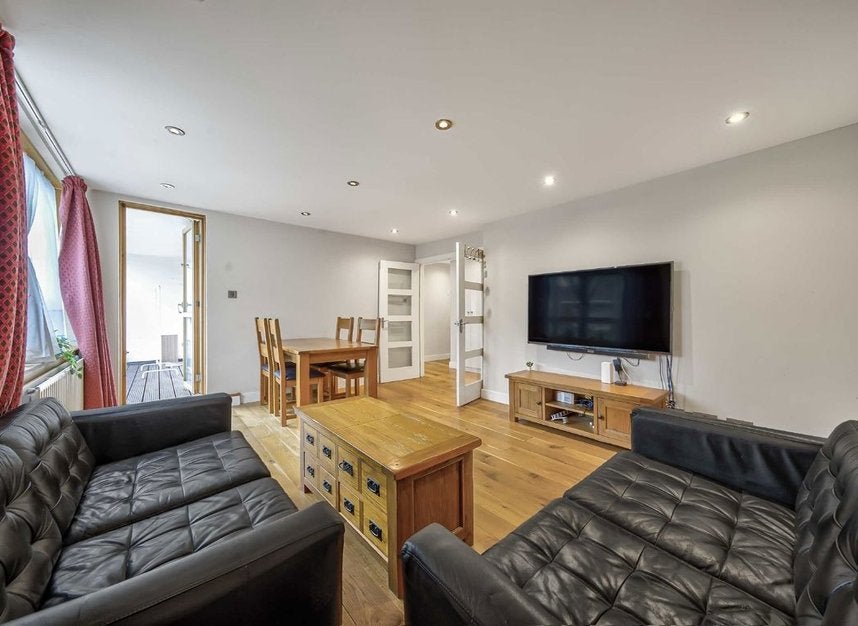 Flat Royal College Street in Greater London