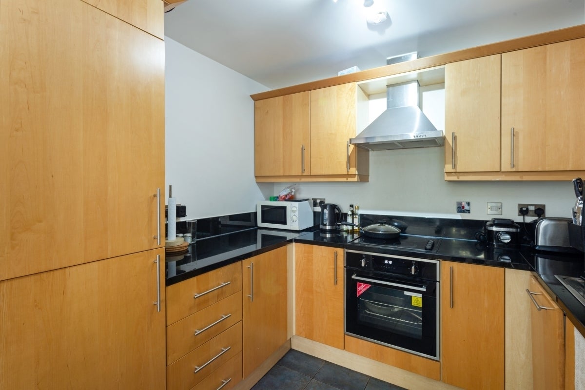 Flat Cassilis Road in Greater London