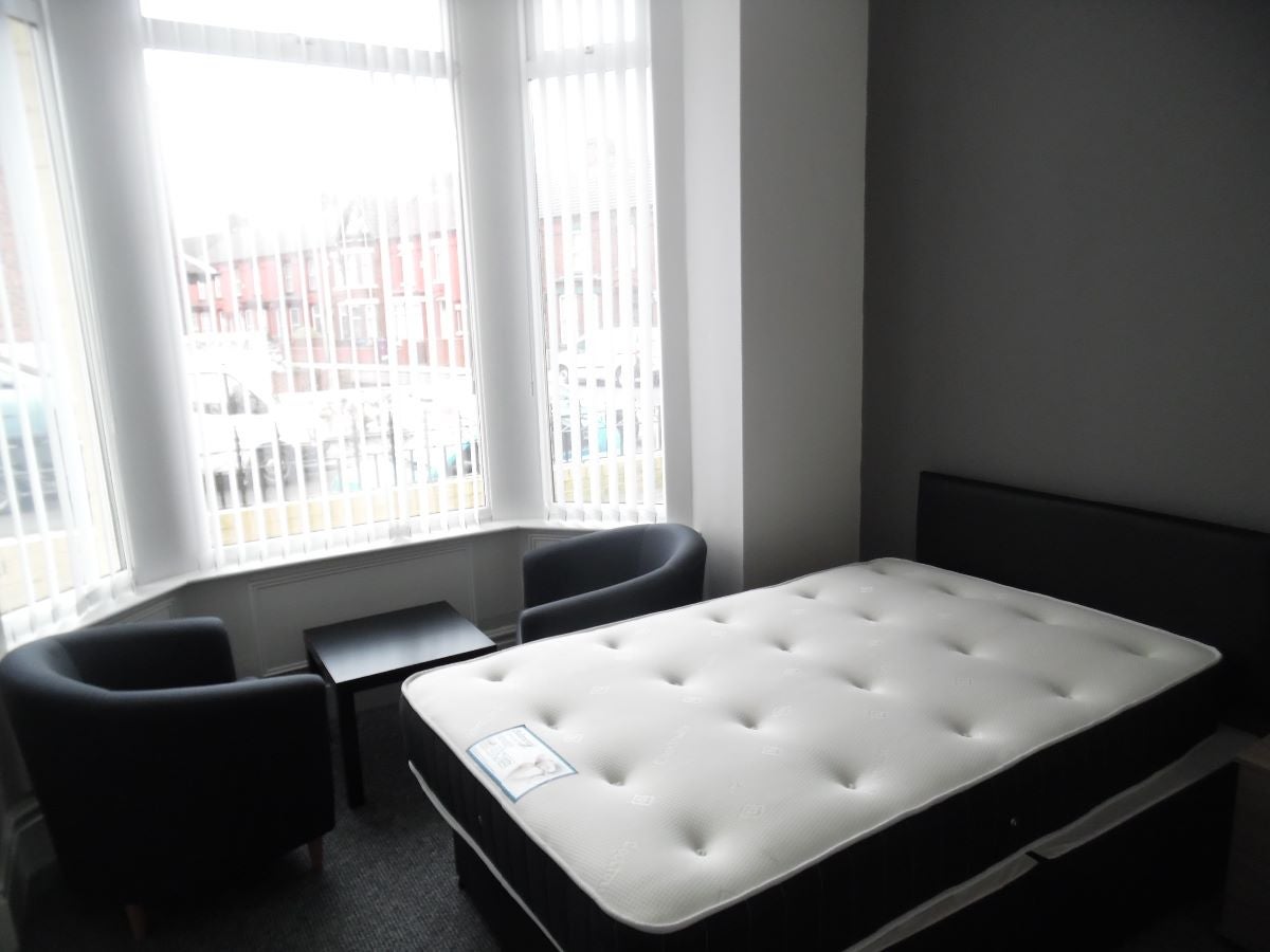 Flat Harley Street in Liverpool