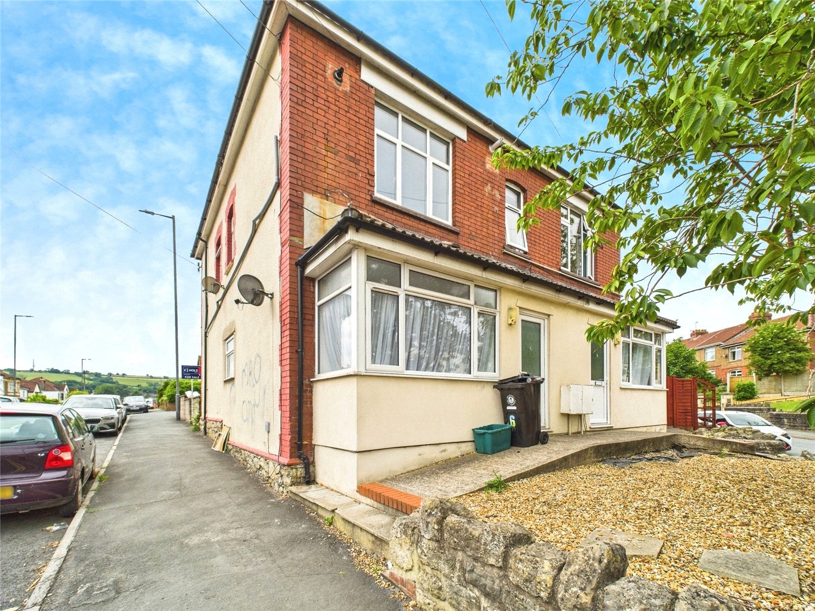 Flat Grange Road in Bristol
