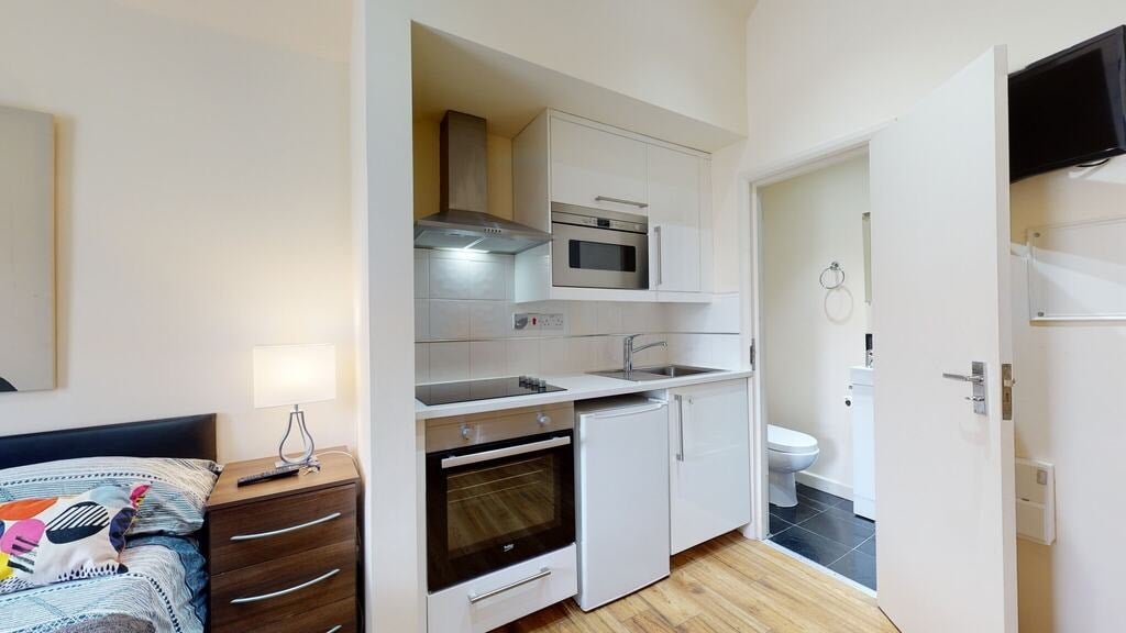 Flat Ash Grove in Greater London