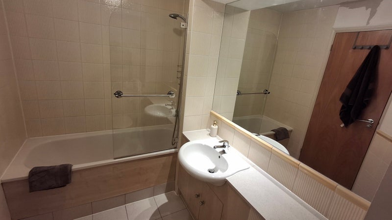 Room York Road in Greater London