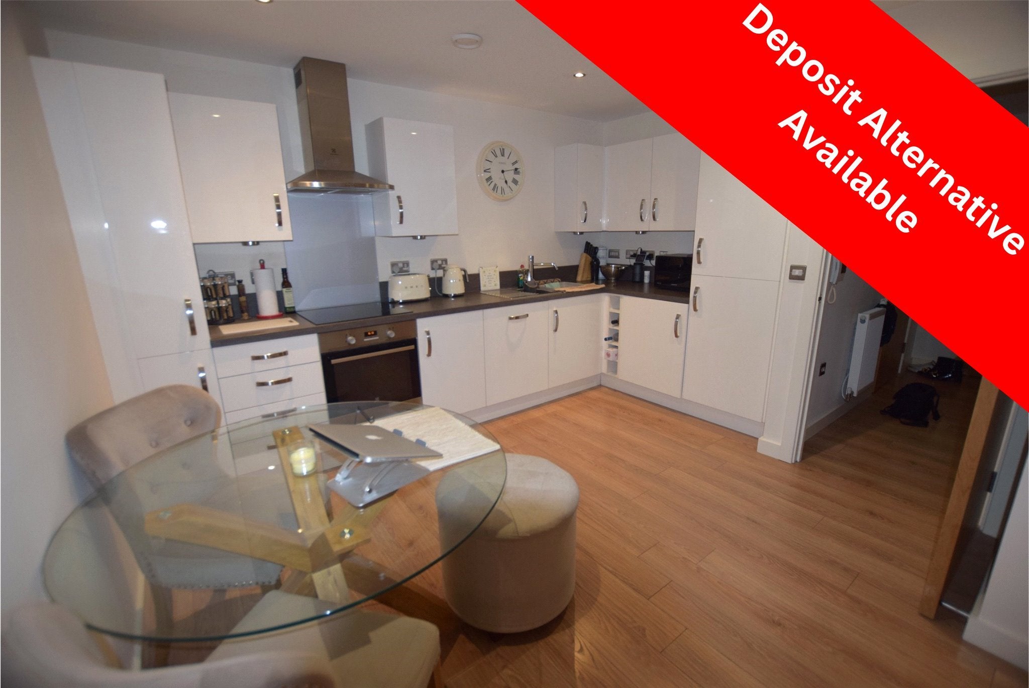 Flat Crown Drive in Greater London