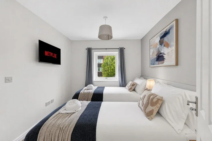 House Brooks Close in Wootton