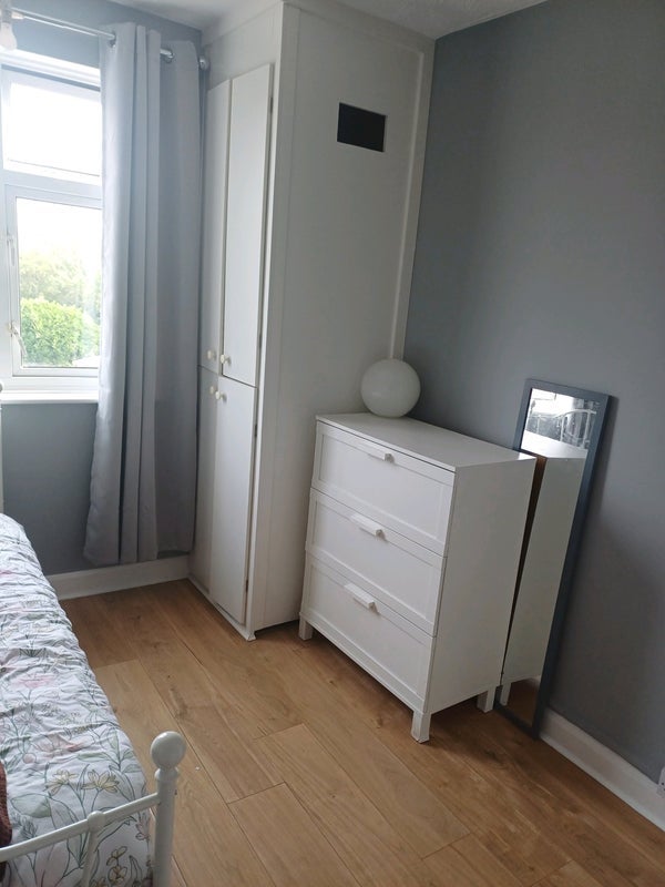 Room Dennis Road in Coventry