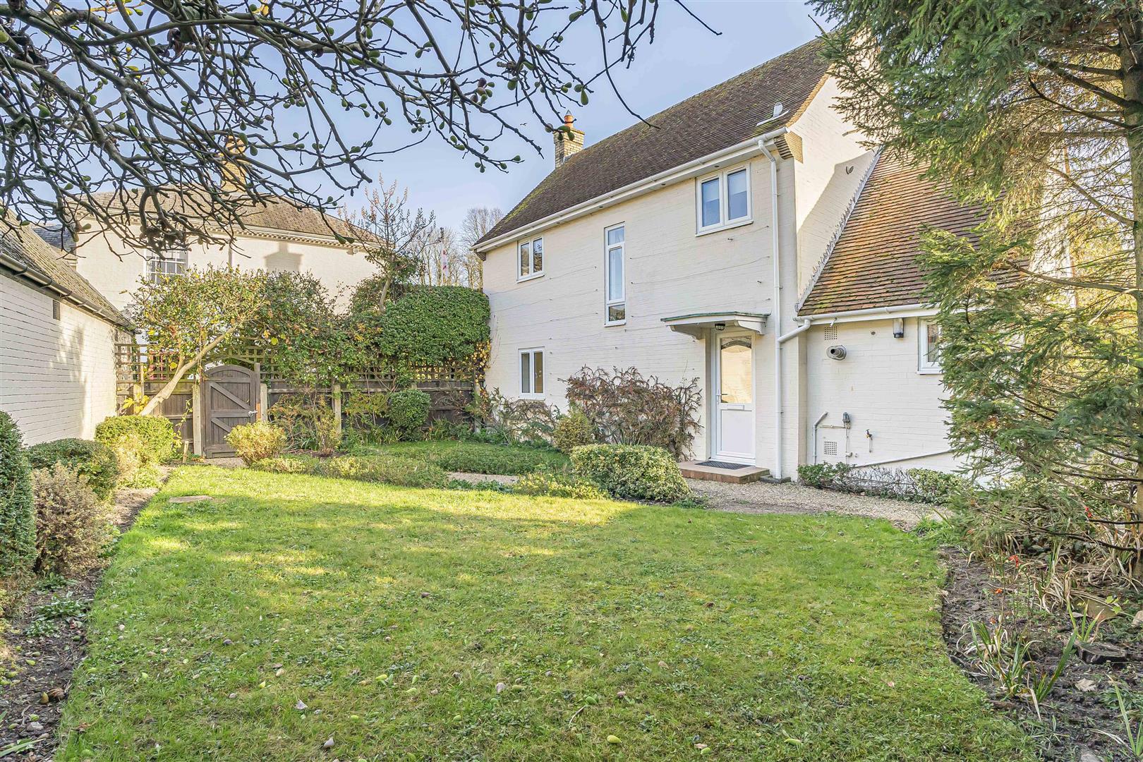 House Swan Lane in West Suffolk