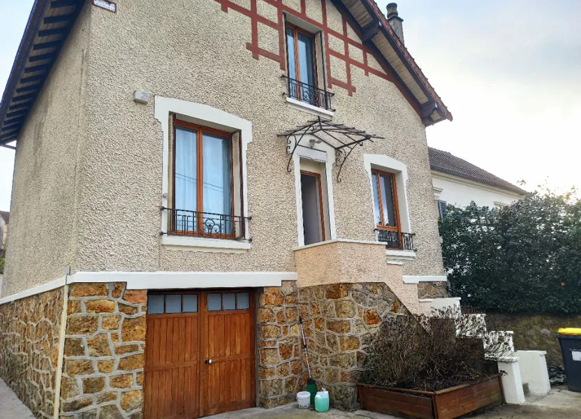 Maison Avenue de Paris à Montreuil-aux-Lions